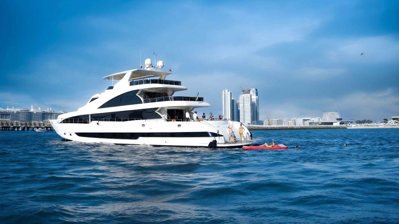 Luxury Sunseeker Superyacht With DJ & Saxophonist