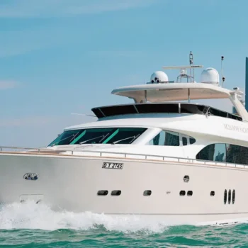 Breakfast Yacht Tour