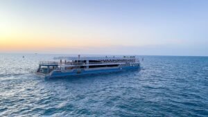 Lotus (Royale) Mega Yacht Dinner Cruise In Dubai Marina - Image 2